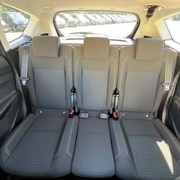  C-MAX